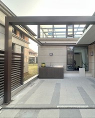 Pergola Bella à toit rétractable en aluminium en position ouverte