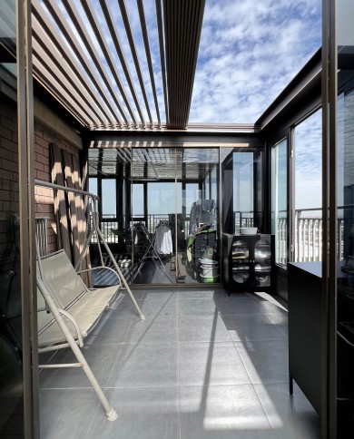 Pergola Bella à toit rétractable en aluminium pour des grandes longueurs