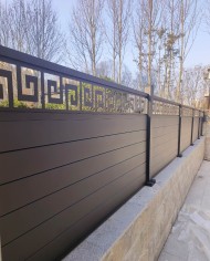 Profilés en aluminium avec frise pour clôture de maison et jardin