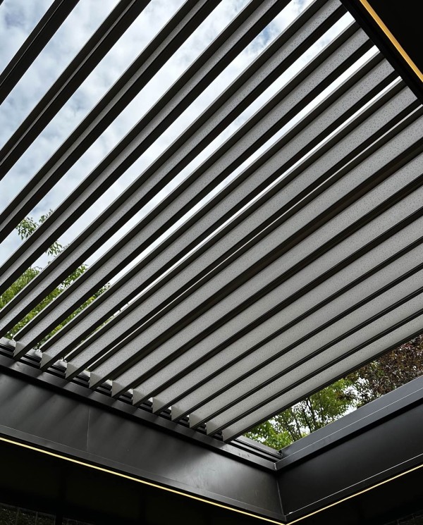 Lames de pergola Europa toit ouvert