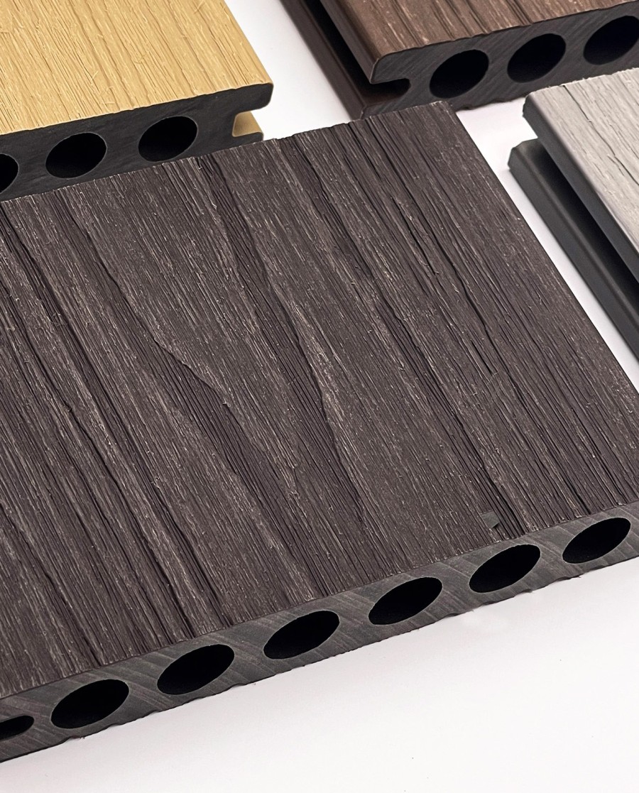 Lames composite pour le sol 139 mm x 22.5 mm en différents coloris