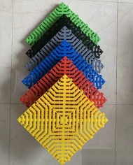 Dalle carrée dimensions : 40 cm x 40 cm épaisseur 3 cm  bordure 70 mm