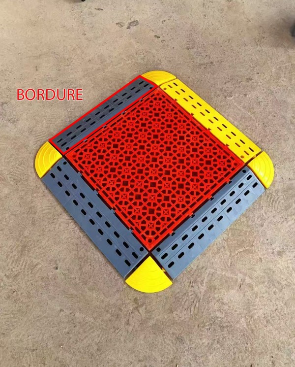 Bordure PP dimensions : 40 cm épaisseur 3 cm  largeur 70 mm